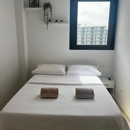 Confortable Habitacion Doble - 2 圣阿德里安-德贝索斯 外观 照片